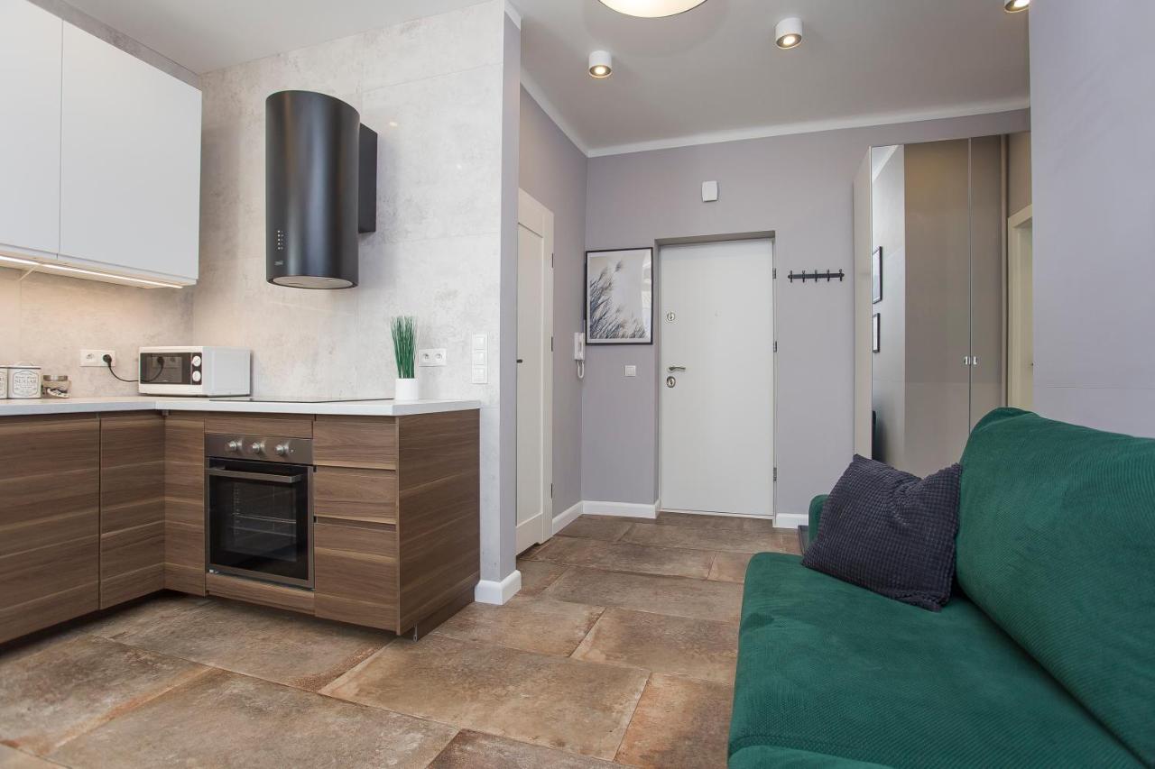 Urban Jungle Apartment In The Heart Of The City Белосток Экстерьер фото