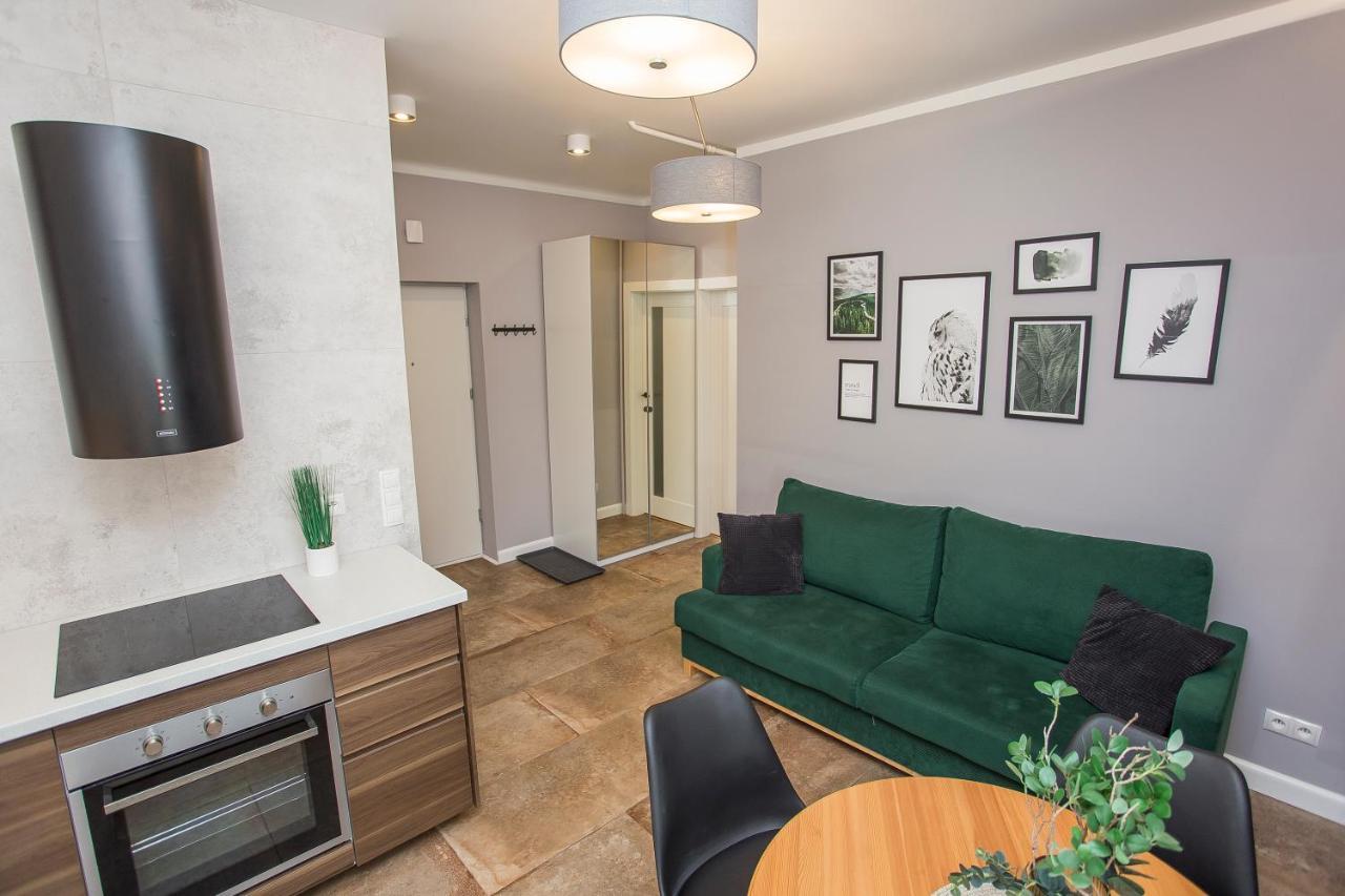 Urban Jungle Apartment In The Heart Of The City Белосток Экстерьер фото
