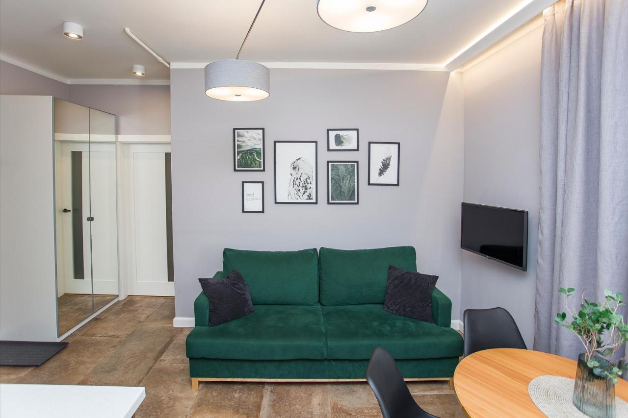 Urban Jungle Apartment In The Heart Of The City Белосток Экстерьер фото