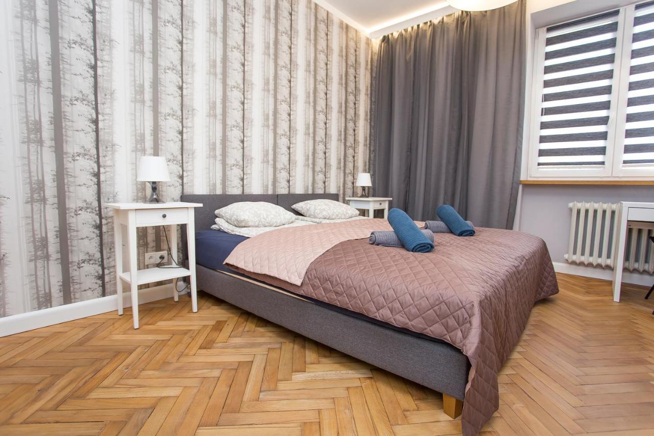 Urban Jungle Apartment In The Heart Of The City Белосток Экстерьер фото