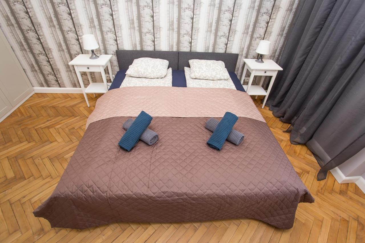 Urban Jungle Apartment In The Heart Of The City Белосток Экстерьер фото